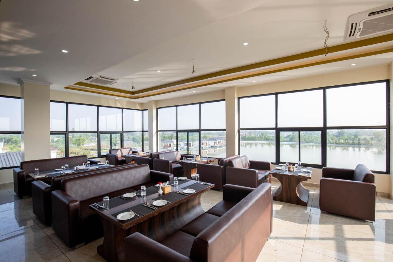 Lumbini Palace Resort エクステリア 写真
