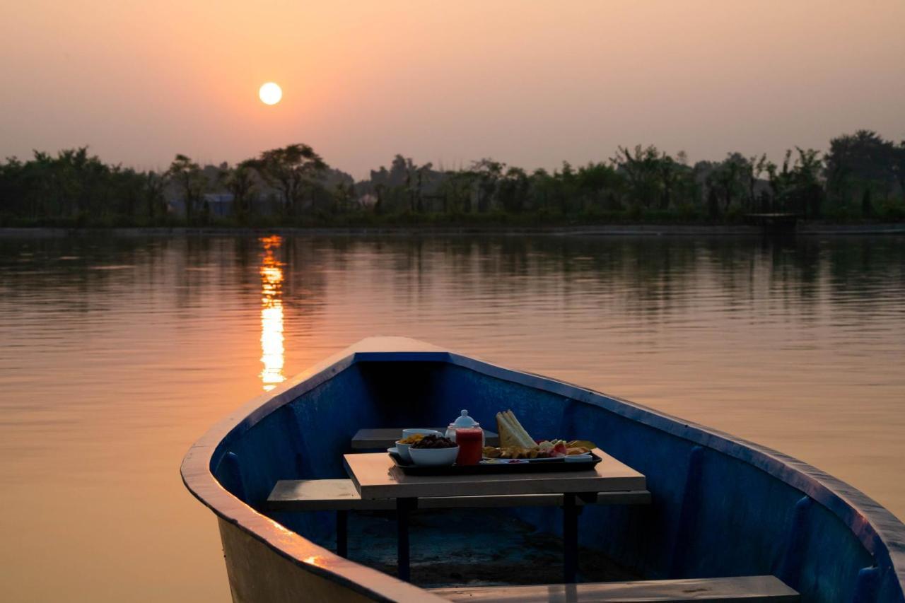 Lumbini Palace Resort エクステリア 写真