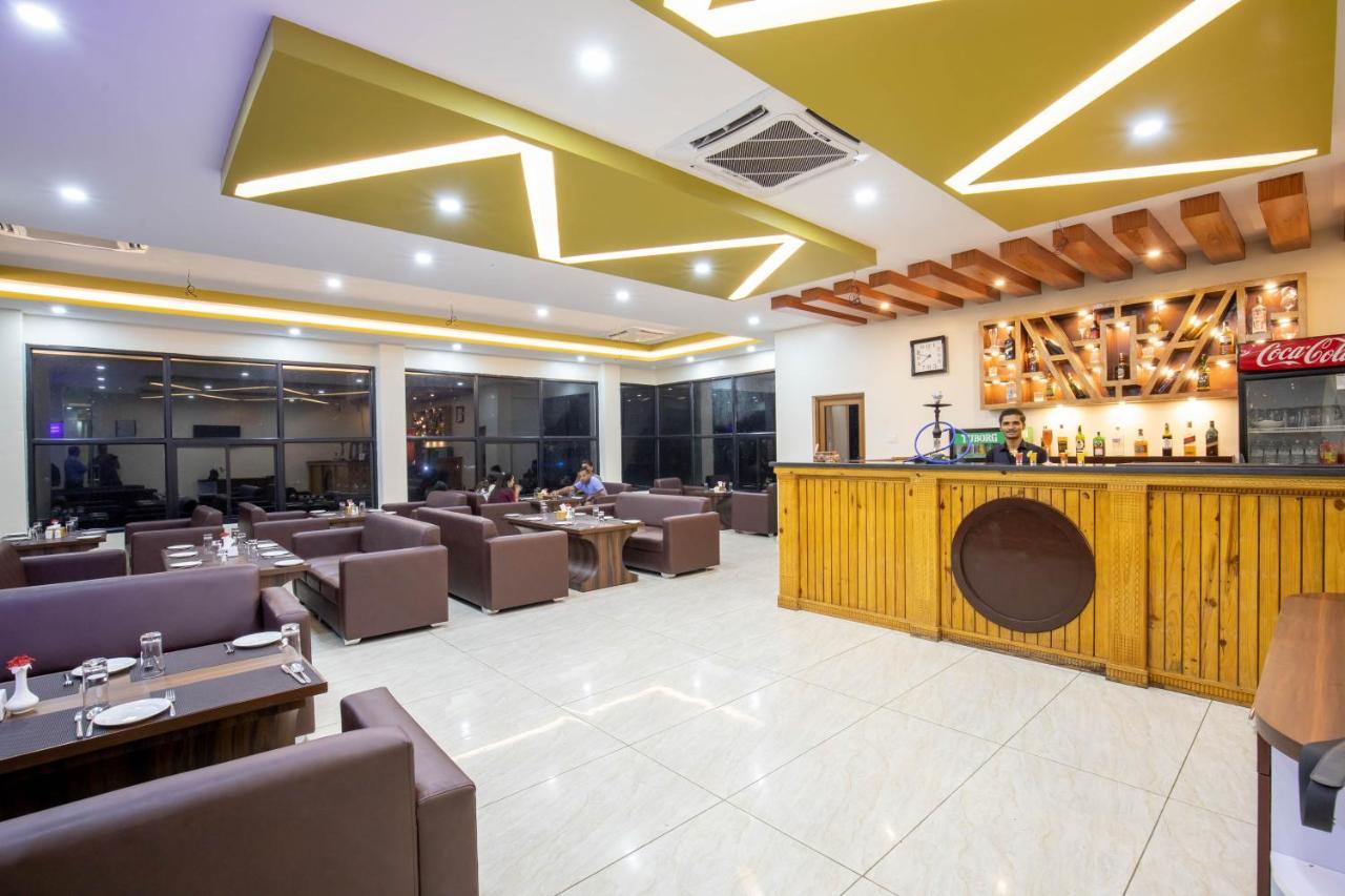 Lumbini Palace Resort エクステリア 写真