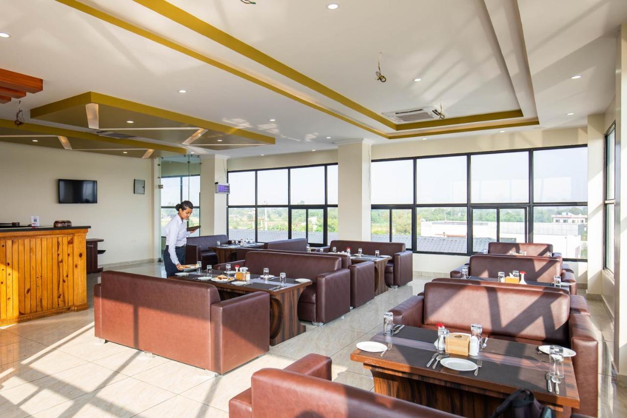Lumbini Palace Resort エクステリア 写真