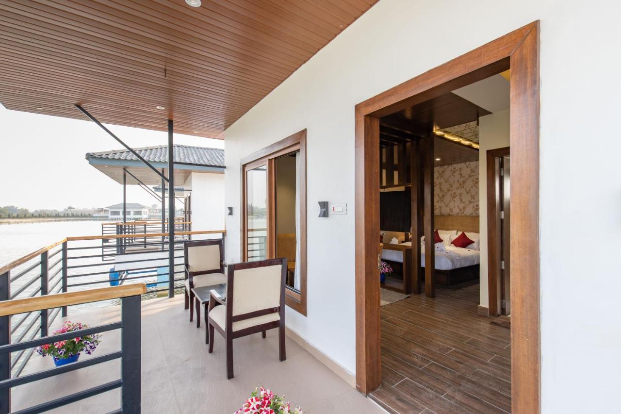 Lumbini Palace Resort エクステリア 写真