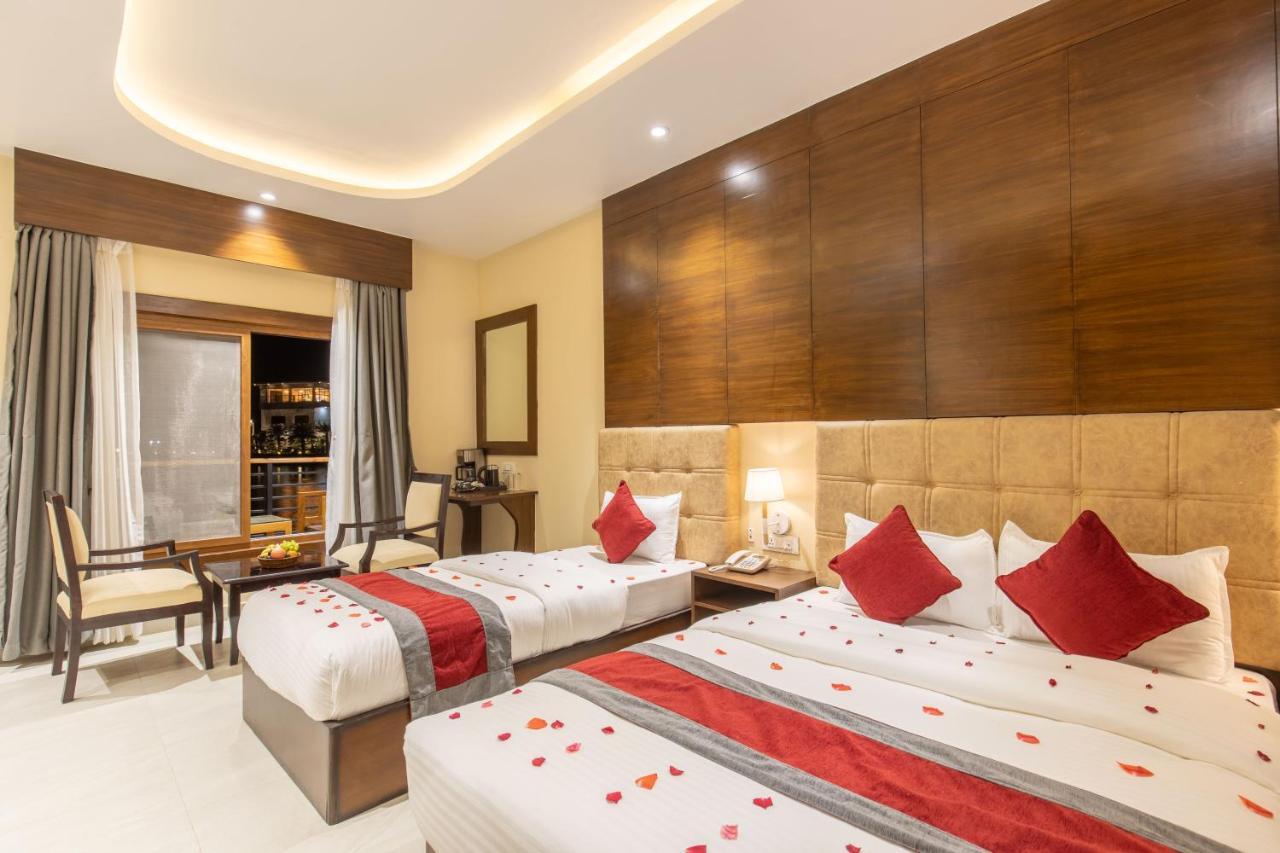 Lumbini Palace Resort エクステリア 写真