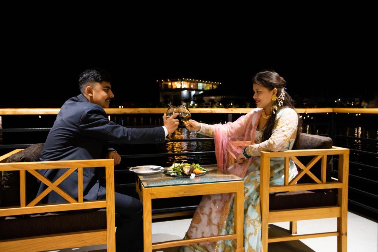 Lumbini Palace Resort エクステリア 写真