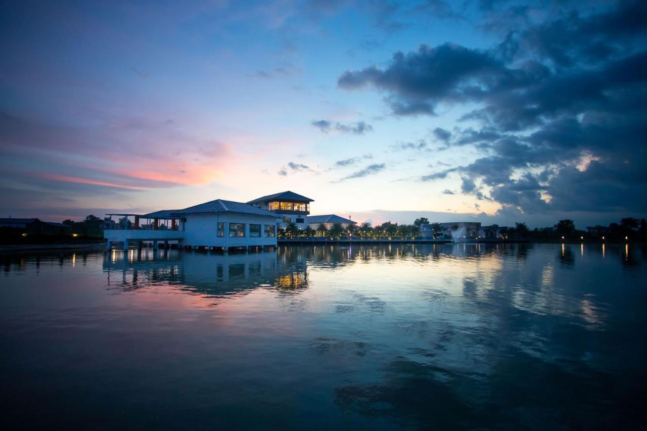 Lumbini Palace Resort エクステリア 写真