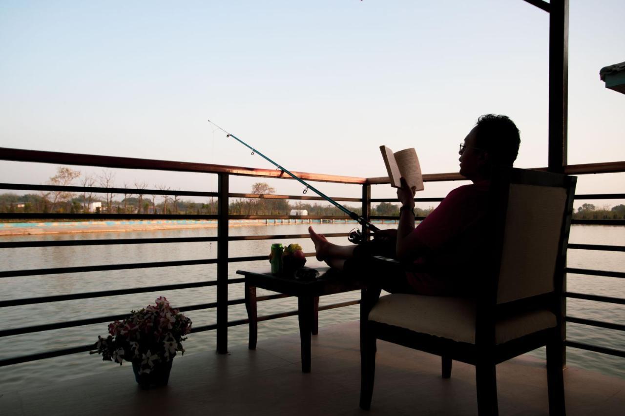 Lumbini Palace Resort エクステリア 写真