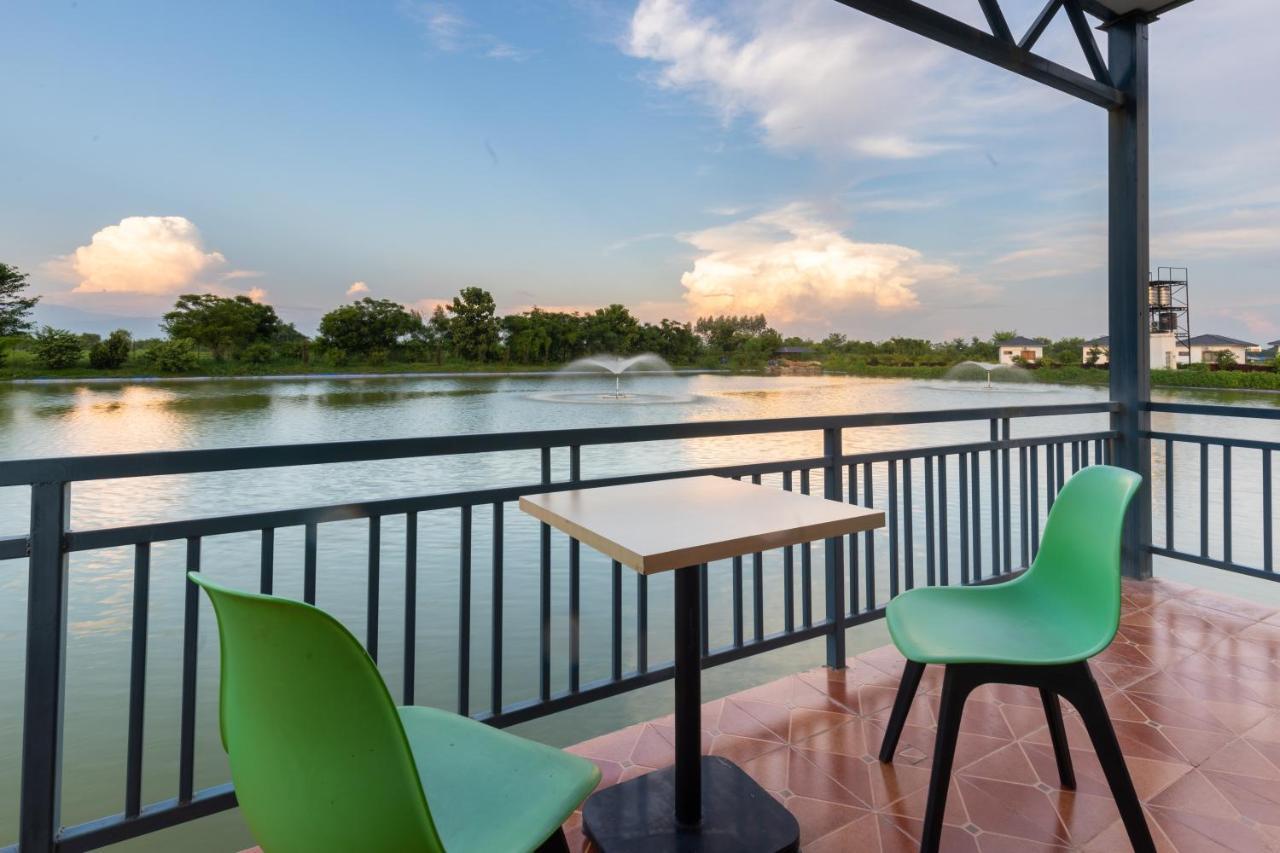 Lumbini Palace Resort エクステリア 写真